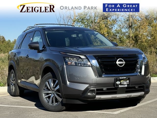 2024 Nissan Pathfinder SL