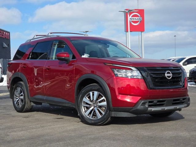 2024 Nissan Pathfinder SL