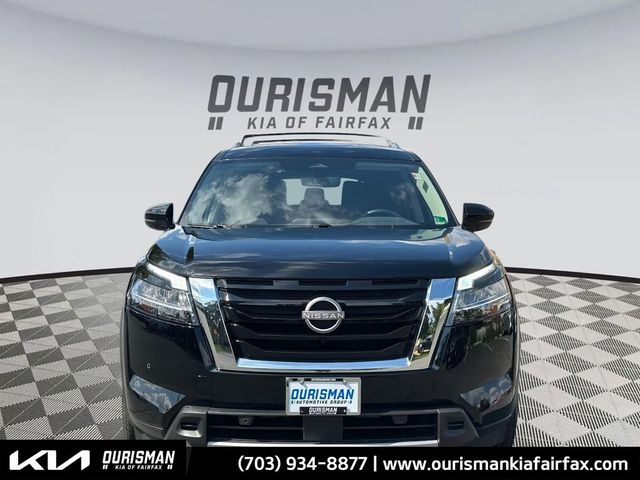2024 Nissan Pathfinder SL