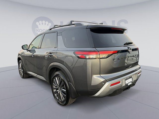 2024 Nissan Pathfinder SL