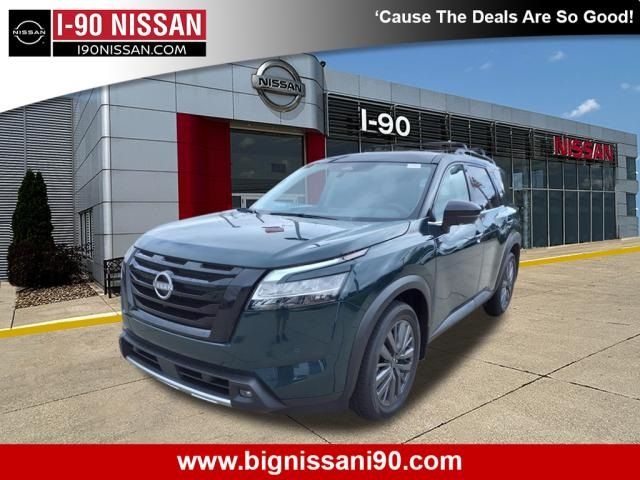 2024 Nissan Pathfinder SL