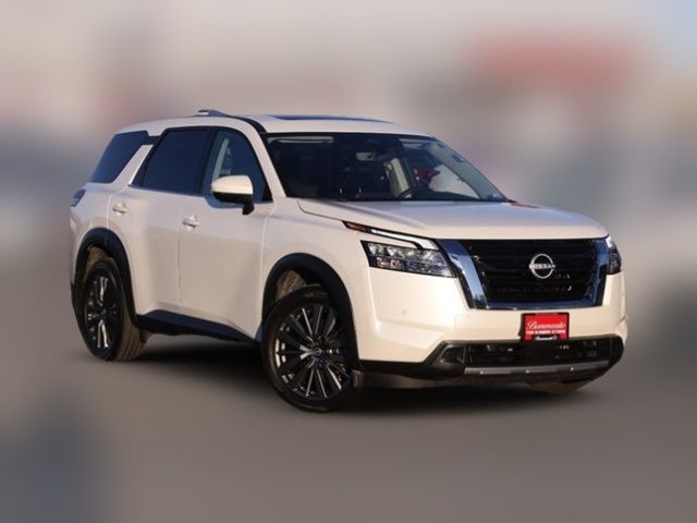 2024 Nissan Pathfinder SL