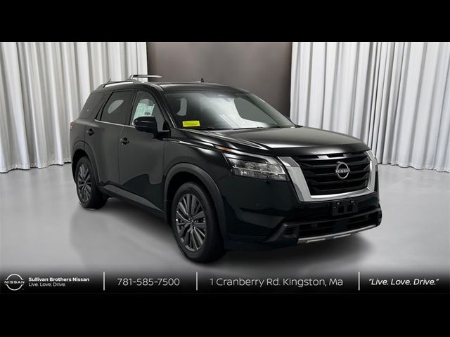 2024 Nissan Pathfinder SL