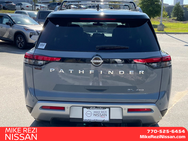 2024 Nissan Pathfinder SL