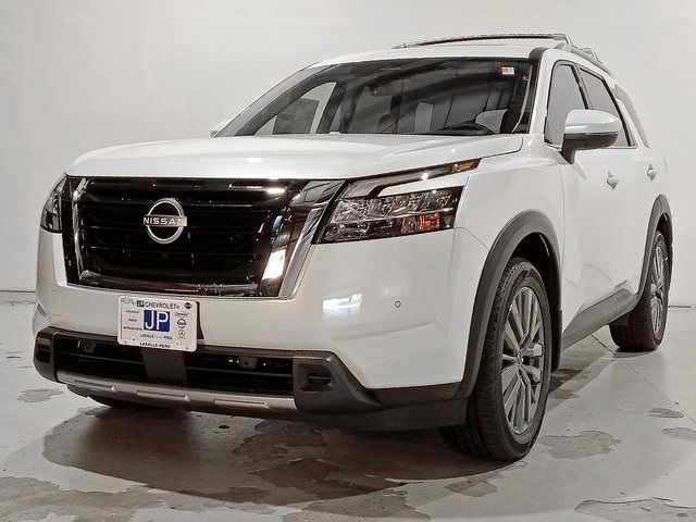 2024 Nissan Pathfinder SL