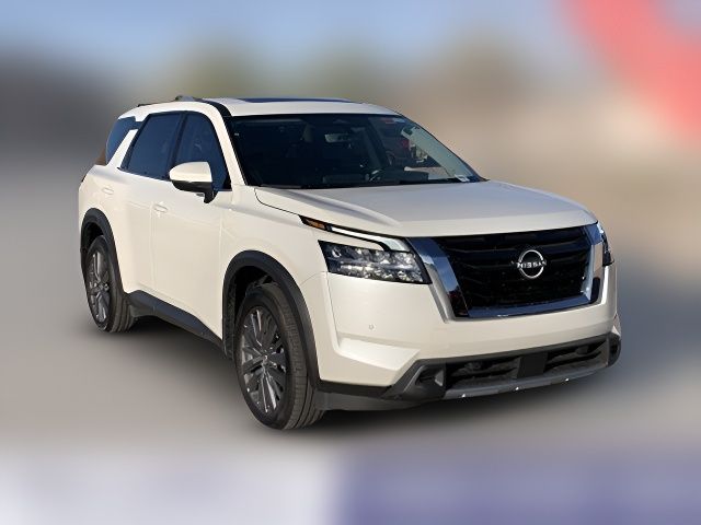 2024 Nissan Pathfinder SL