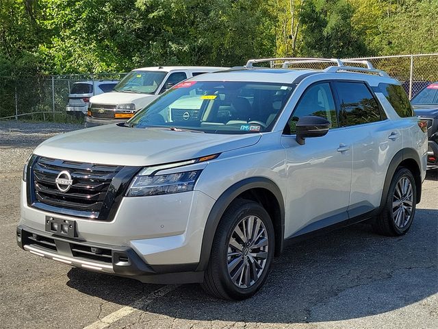 2024 Nissan Pathfinder SL