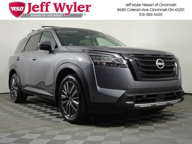 2024 Nissan Pathfinder SL