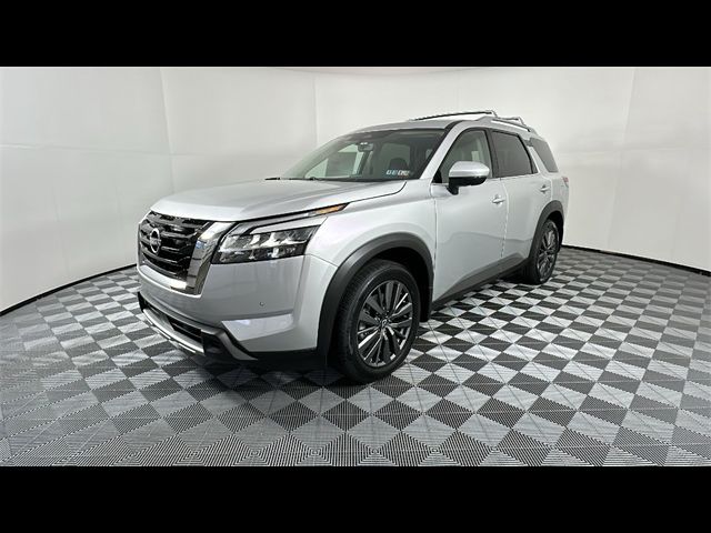 2024 Nissan Pathfinder SL