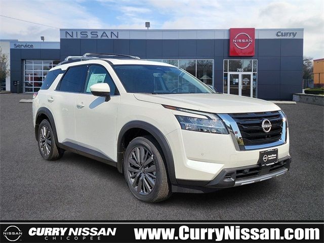 2024 Nissan Pathfinder SL