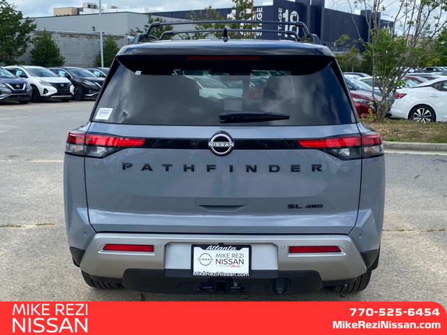 2024 Nissan Pathfinder SL