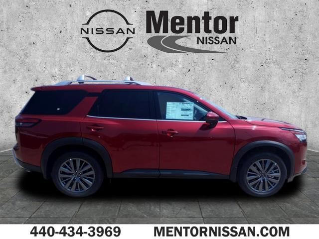 2024 Nissan Pathfinder SL