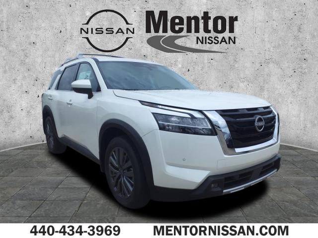 2024 Nissan Pathfinder SL