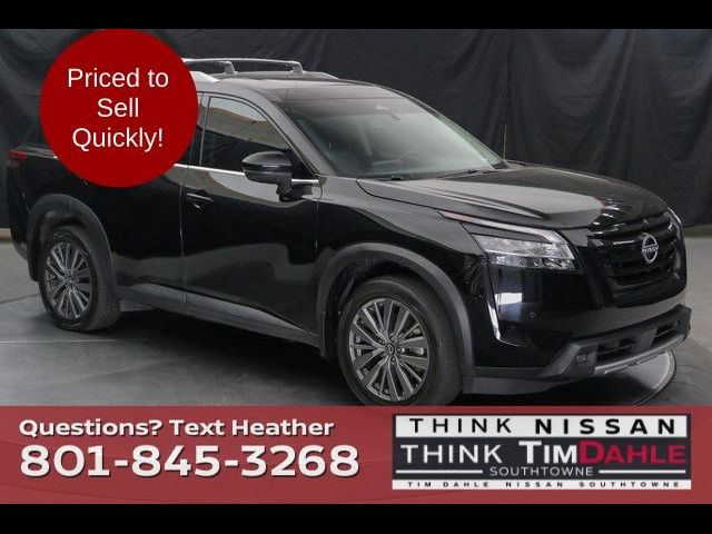 2024 Nissan Pathfinder SL