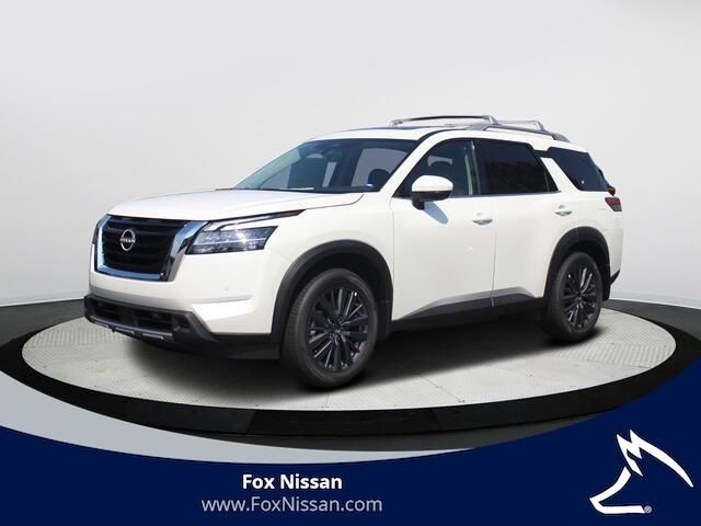 2024 Nissan Pathfinder SL