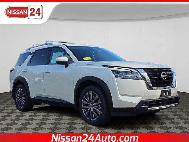 2024 Nissan Pathfinder SL