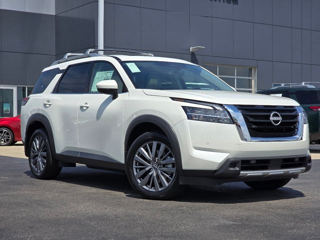 2024 Nissan Pathfinder SL