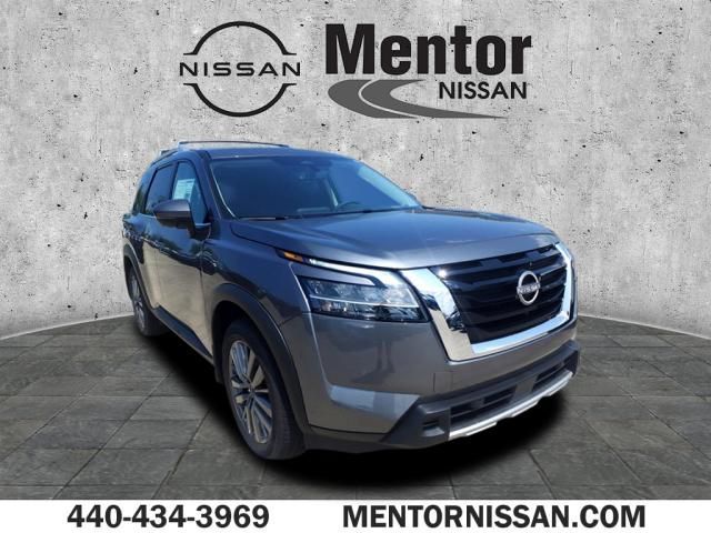 2024 Nissan Pathfinder SL