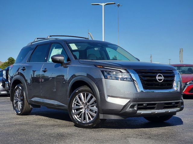 2024 Nissan Pathfinder SL