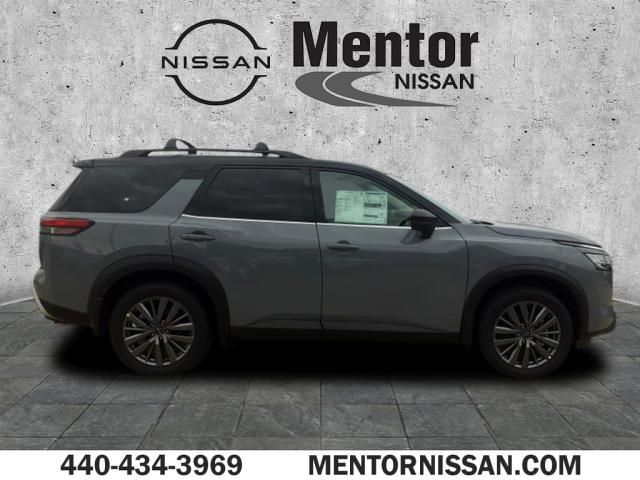 2024 Nissan Pathfinder SL