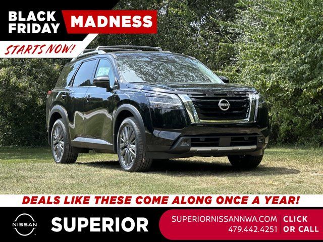 2024 Nissan Pathfinder SL