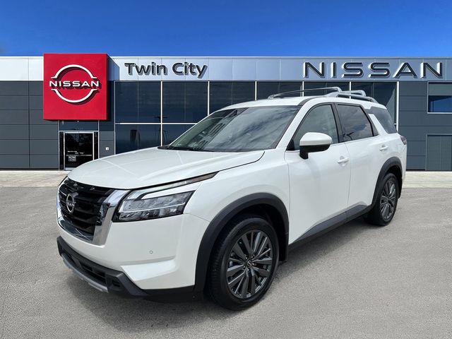 2024 Nissan Pathfinder SL