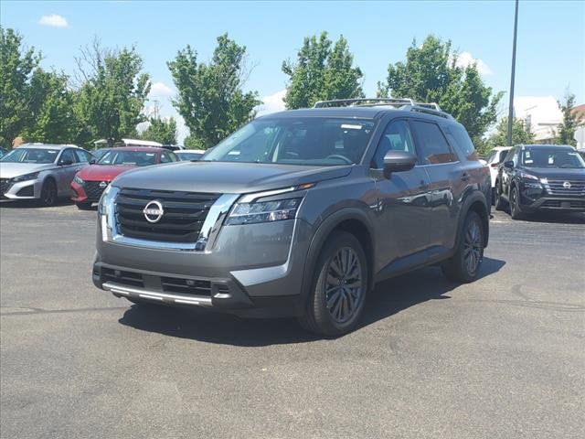 2024 Nissan Pathfinder SL