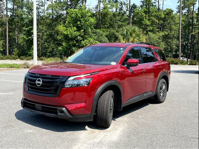 2024 Nissan Pathfinder SV