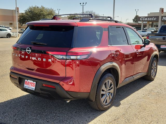 2024 Nissan Pathfinder SV