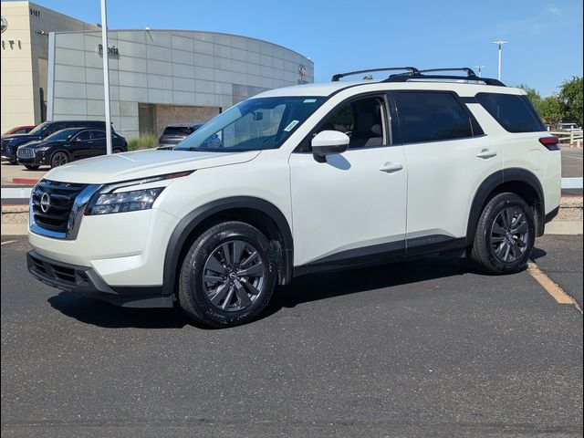 2024 Nissan Pathfinder SV