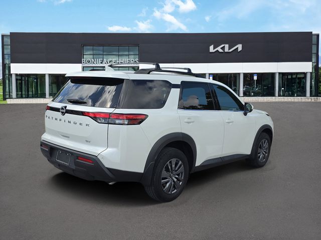2024 Nissan Pathfinder SV
