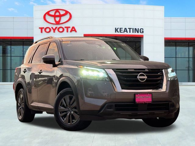 2024 Nissan Pathfinder SV