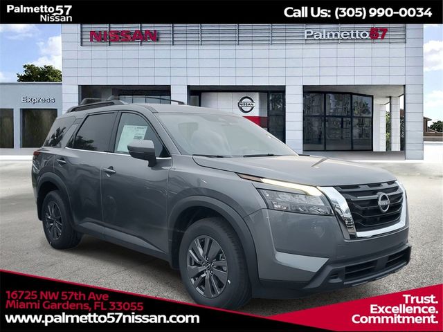 2024 Nissan Pathfinder SV