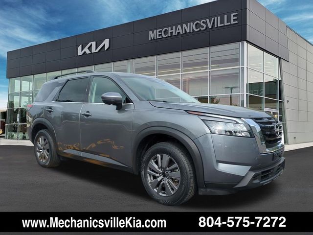 2024 Nissan Pathfinder SV