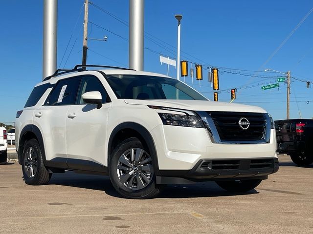 2024 Nissan Pathfinder SV