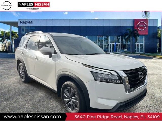 2024 Nissan Pathfinder SV