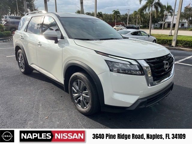 2024 Nissan Pathfinder SV