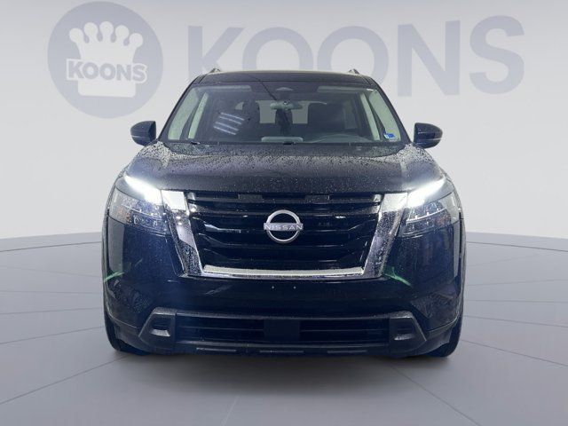 2024 Nissan Pathfinder SV
