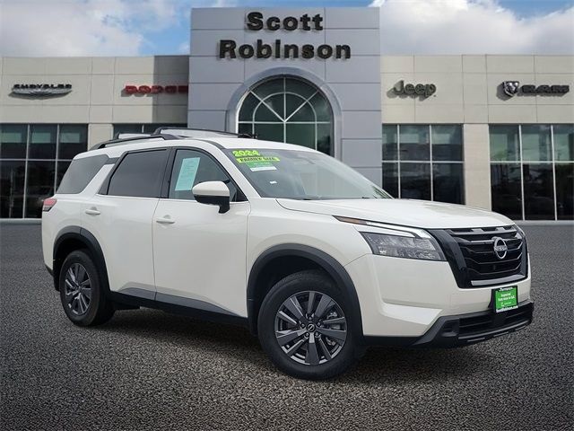 2024 Nissan Pathfinder SV