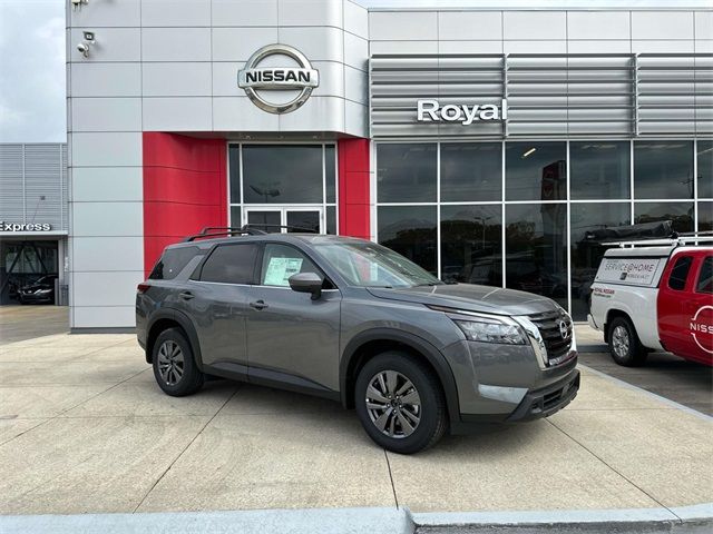 2024 Nissan Pathfinder SV