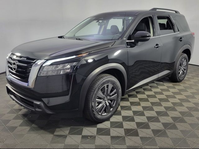 2024 Nissan Pathfinder SV