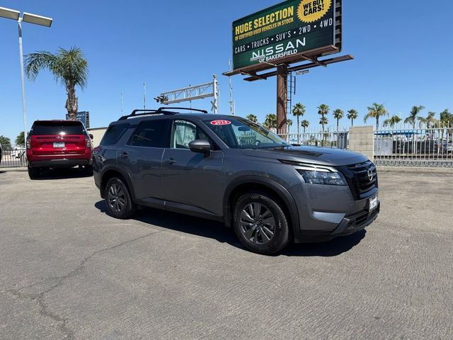 2024 Nissan Pathfinder SV
