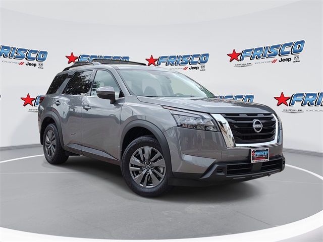 2024 Nissan Pathfinder SV