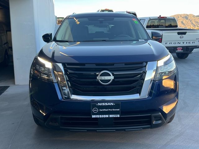 2024 Nissan Pathfinder SV