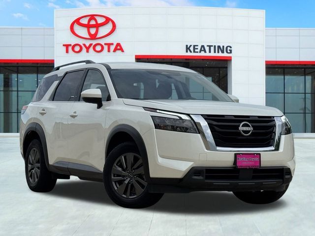 2024 Nissan Pathfinder SV