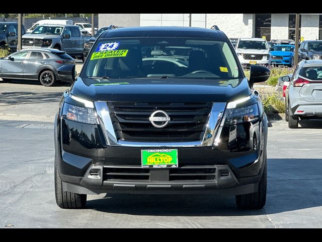 2024 Nissan Pathfinder SV