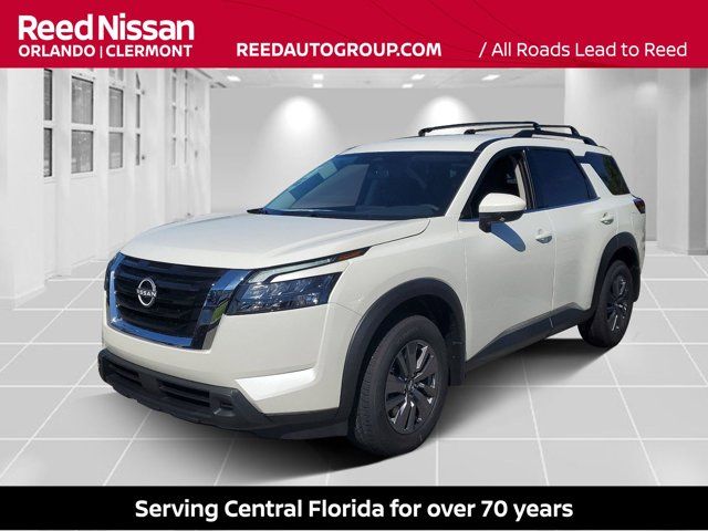 2024 Nissan Pathfinder SV