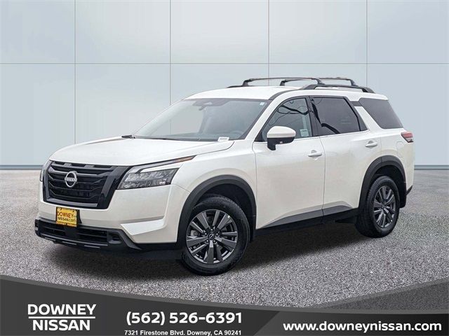 2024 Nissan Pathfinder SV