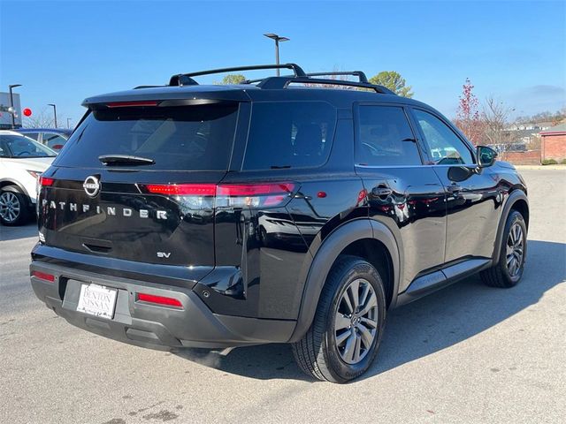 2024 Nissan Pathfinder SV