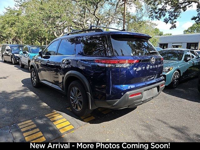 2024 Nissan Pathfinder SV